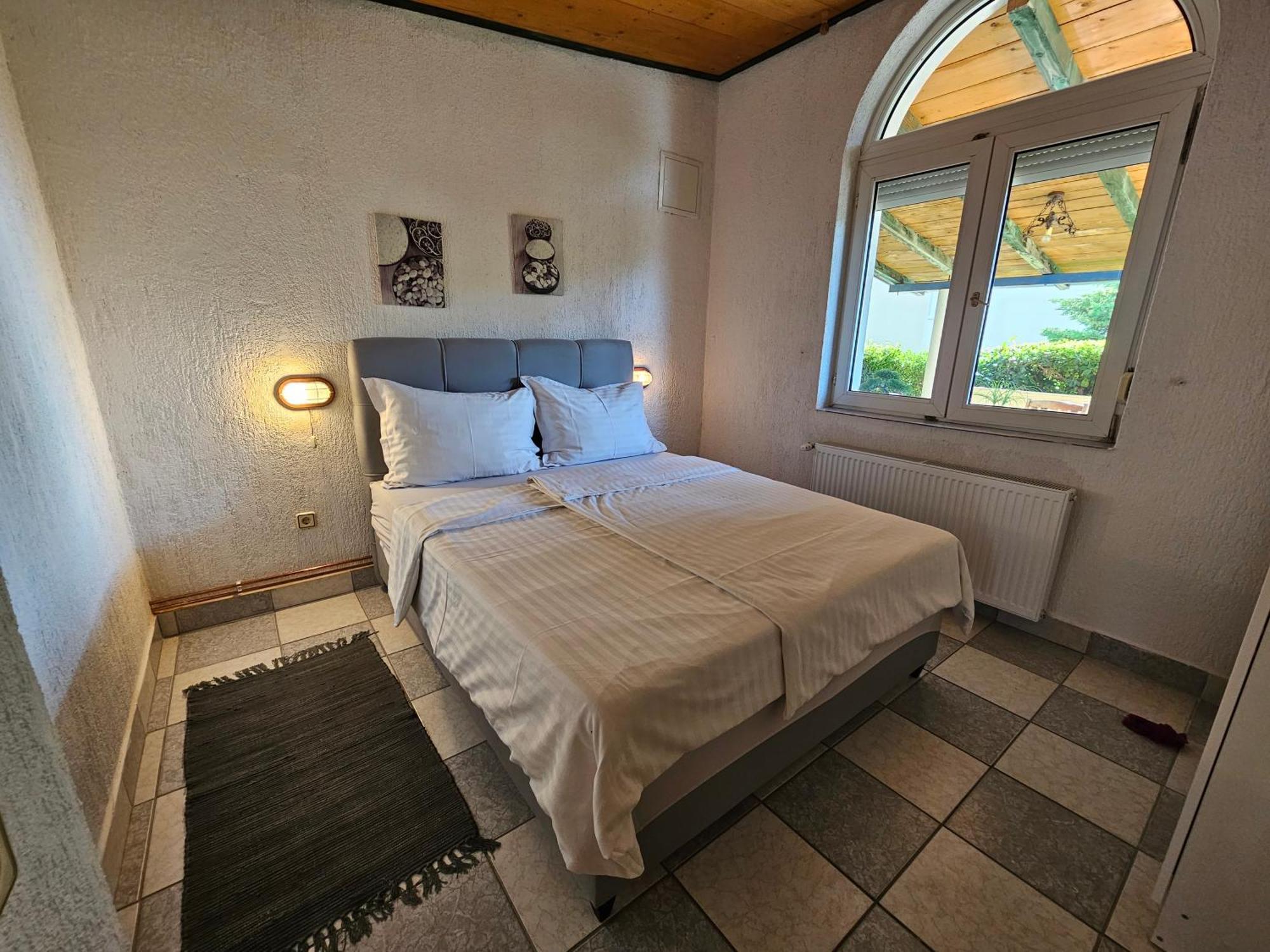 Apartmani Sanja Klenovica Bagian luar foto